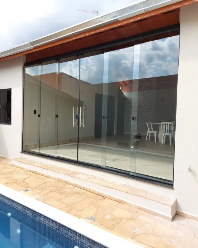 Portas de Vidro - Ferragens discretas e visual leve